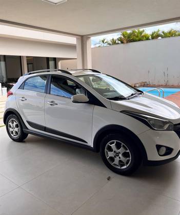 HYUNDAI HB20 1.6 PREMIUM 16V FLEX 4P AUTOMÁTICO HYUNDAI HB20 1.6 PREMIUM 16V FLEX 4P AUTOMÁTICO